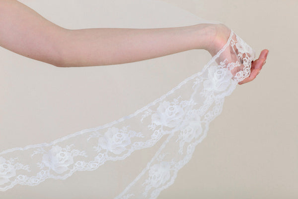 Vintage Rose Lace Edge Veil #704V