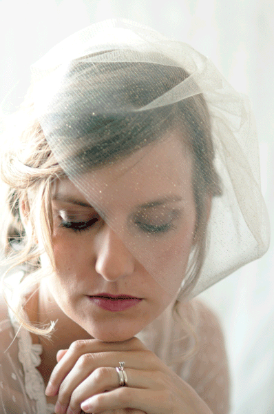 Gold Sparkle Tulle Birdcage Veil eith Bow #721V