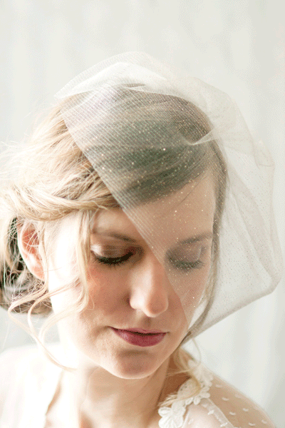 Gold Sparkle Tulle Birdcage Veil eith Bow #721V